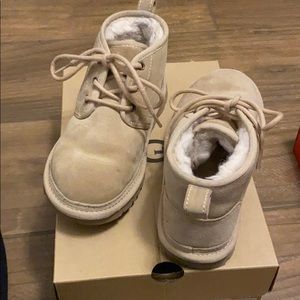 Beige colored Neumel uggs